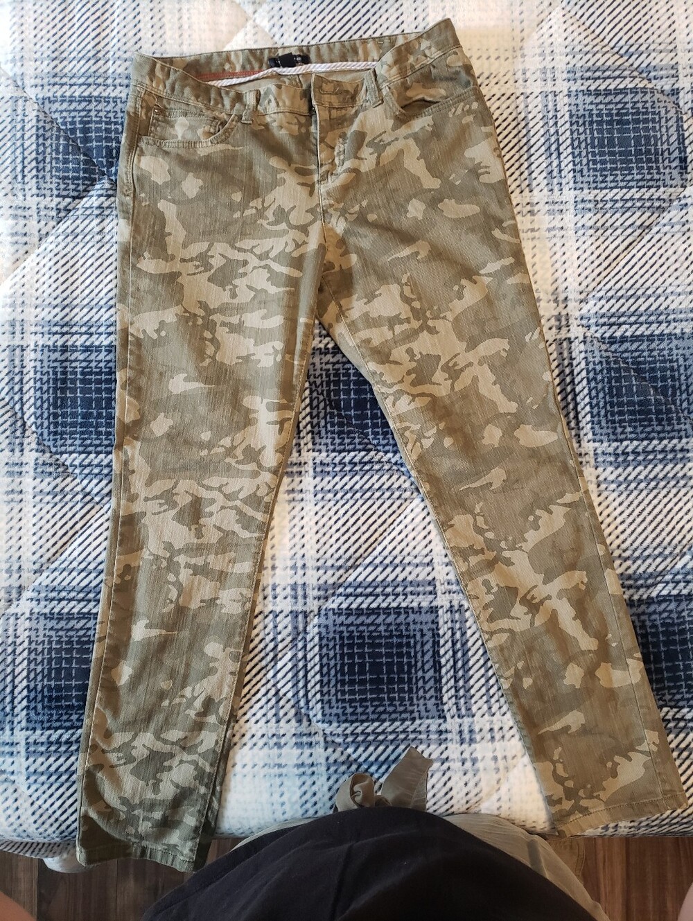 Tommy Hilfiger Olive Green Camo-Accent Pants